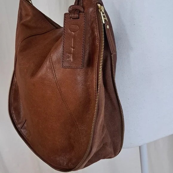 Fossil large leather shoulder bag zipper detail gold brass hardware - Picture 5 of 17